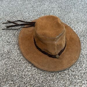 Vintage ladies, Lolita’s Curios suede hat.  Tan with brown band.